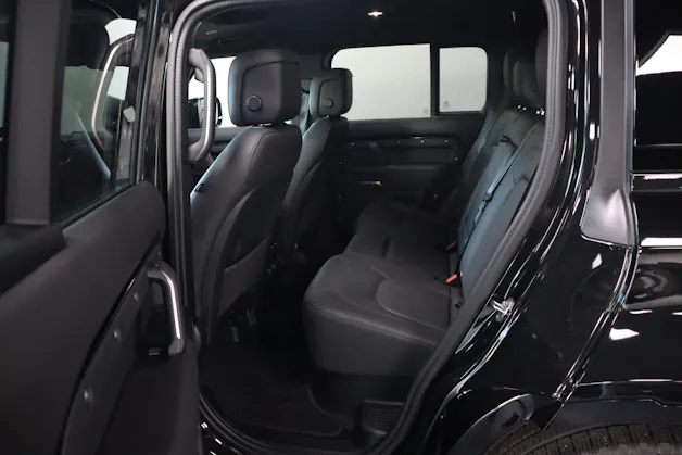 Land Rover Defender 110 3.0 D I6 350 X-Dynamic HSE