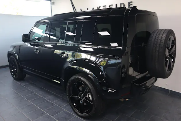 Land Rover Defender 110 3.0 D I6 350 X-Dynamic HSE