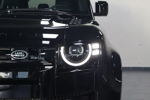 Land Rover Defender 110 3.0 D I6 350 X-Dynamic HSE