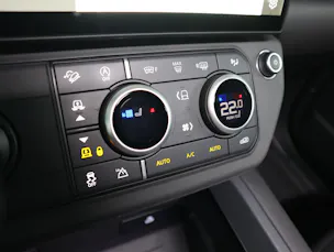 Land Rover Defender 110 3.0 D I6 350 X-Dynamic HSE
