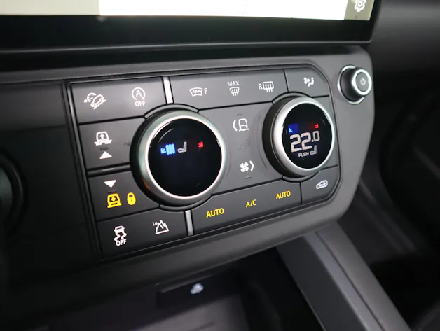 Land Rover Defender 110 3.0 D I6 350 X-Dynamic HSE