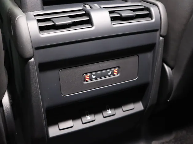 Land Rover Defender 110 3.0 D I6 350 X-Dynamic HSE