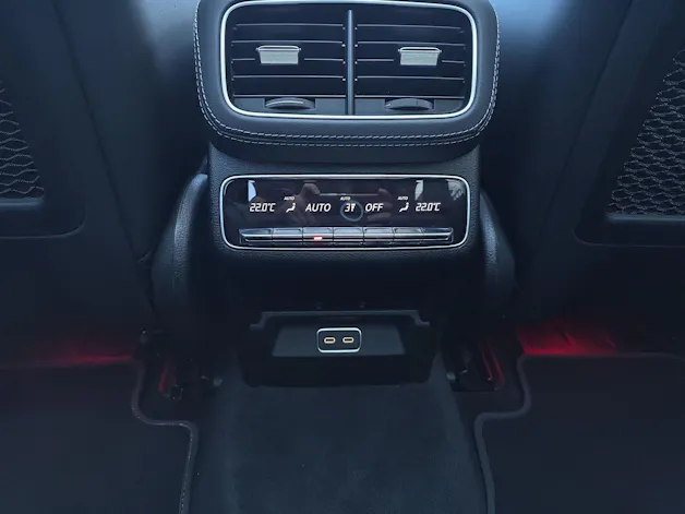 MERCEDES-BENZ GLE 450 AMG Line 4matic (CH) AHK ** 7 Places **