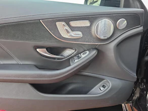 https://vehicle.imgix.net/4454545/a9ca3f69-ed7c-468b-8ae0-c811461eb5c2.jpg