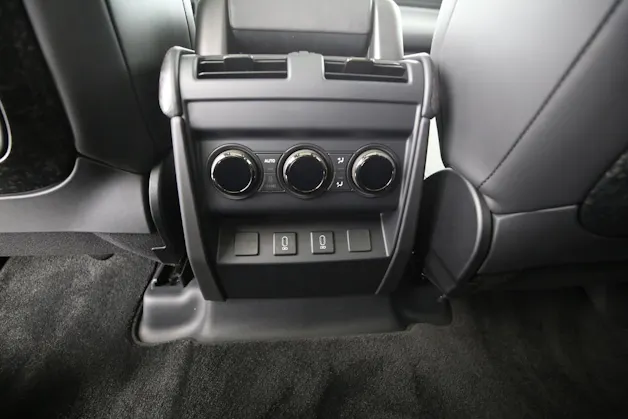 Land Rover Defender 110 4.4 V8 Octa
