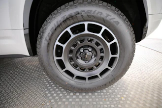 https://vehicle.imgix.net/4454601/3e5fc81c-cd2f-471a-a20c-11eec207fb58.jpg