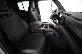 https://vehicle.imgix.net/4454601/eb4be230-b9d1-4872-a38e-4d1cf40de2dd.jpg