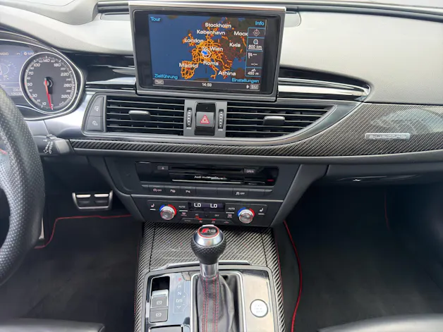 AUDI RS6 Avant 4.0 V8 TFSI quattro T-Tronic