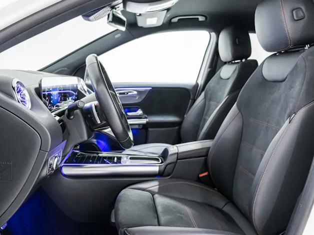 MERCEDES-BENZ GLA 250 4MATIC