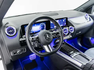 MERCEDES-BENZ GLA 250 4MATIC