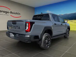 Toyota Hilux Double Cab.-Pick-up 2.8 D-4D MHEV 204 Invincible