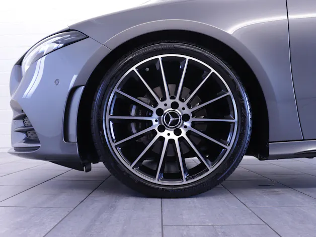 MERCEDES-BENZ A 180 Night Star AMG Line