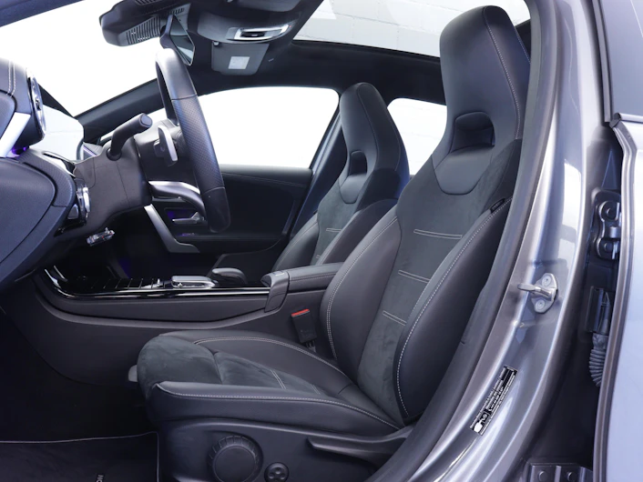 Fahrzeugbild MERCEDES-BENZ A 180