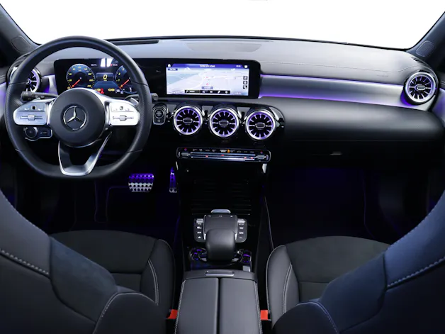 MERCEDES-BENZ A 180 Night Star AMG Line