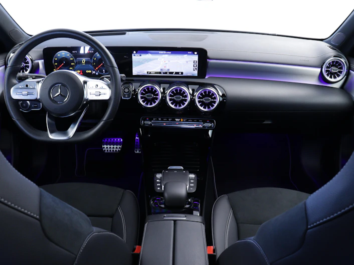 Fahrzeugbild MERCEDES-BENZ A 180