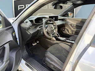 PEUGEOT 2008 1.2 Hybrid 145 GT Exclusive
