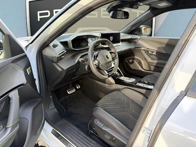 PEUGEOT 2008 1.2 Hybrid 145 GT Exclusive