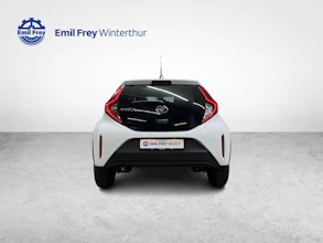 https://vehicle.imgix.net/4455037/f46fe104-3acb-4a10-b8e7-a11965b3a51a.jpg