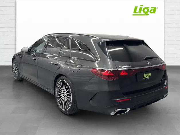 MERCEDES-BENZ E 300 de AMG Line 4Matic