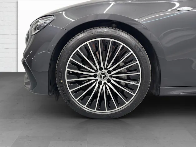 MERCEDES-BENZ E 300 de AMG Line 4Matic