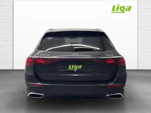 MERCEDES-BENZ E 300 de AMG Line 4Matic
