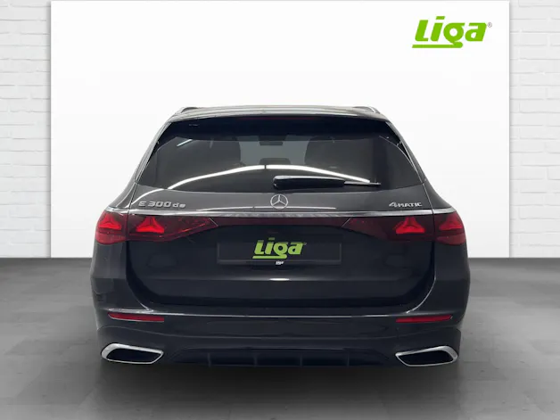 MERCEDES-BENZ E 300 de AMG Line 4Matic