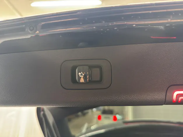 MERCEDES-BENZ E 300 de AMG Line 4Matic