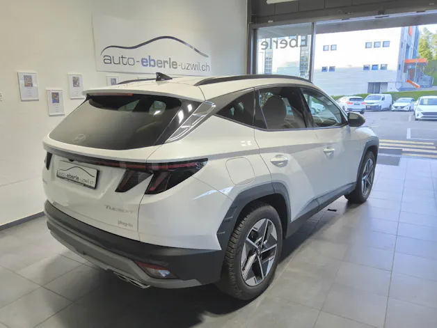HYUNDAI Tucson 1.6 T-GDi PHEV Amplia 4WD