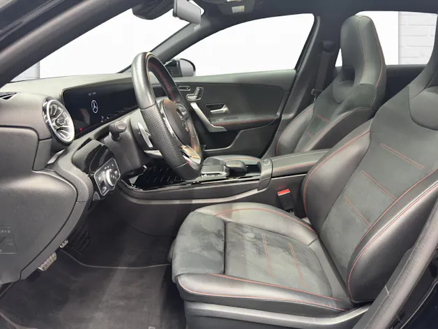 MERCEDES-BENZ A 200 AMG Line 4Matic