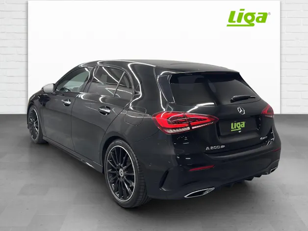 MERCEDES-BENZ A 200 AMG Line 4Matic