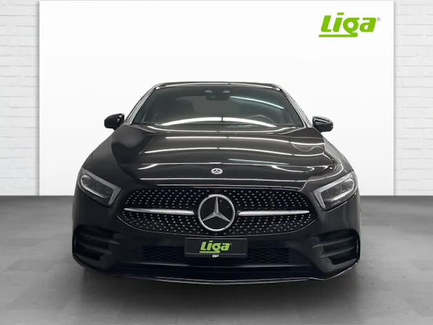MERCEDES-BENZ A 200 AMG Line 4Matic