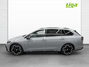VW Golf VIII Variant 1.5 eTSI R-Line DSG