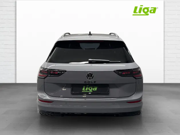 VW Golf VIII Variant 1.5 eTSI R-Line DSG
