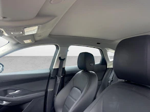 https://vehicle.imgix.net/4455083/775a834c-74ab-4373-873e-4f6551eac2d9.jpg
