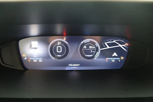 Fahrzeugbild PEUGEOT 408 1.2 Hybrid Allure