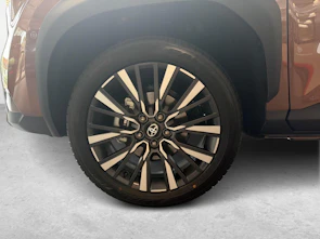 Fahrzeugbild TOYOTA Yaris Cross 1.5 VVT-i HSD Premium AWD-i