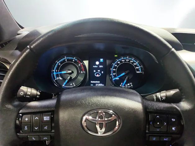 Toyota Hilux Double Cab.-Pick-up 2.8 D-4D 204 Invincible