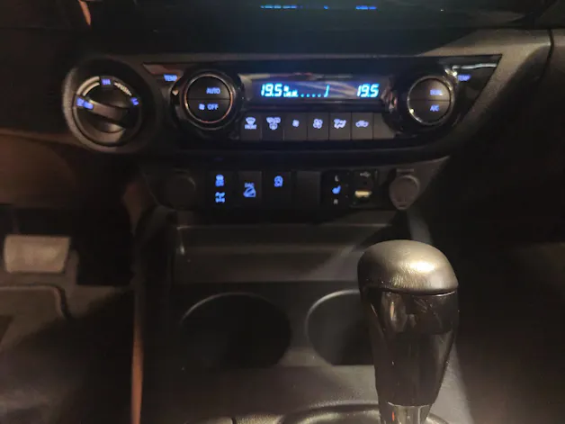 Toyota Hilux Double Cab.-Pick-up 2.8 D-4D 204 Invincible