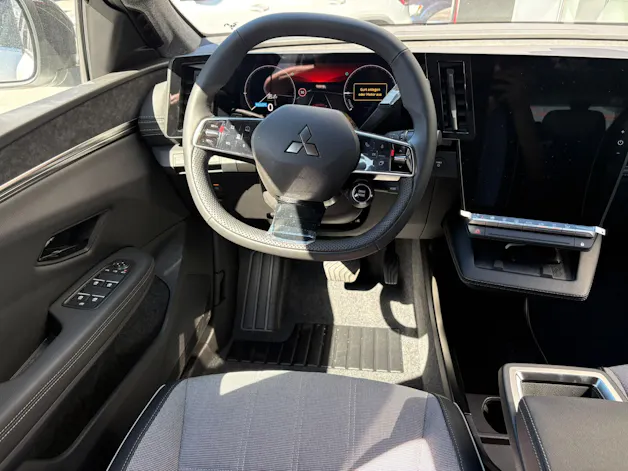 Mitsubishi Eclipse Cross Intense+