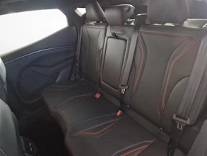 https://vehicle.imgix.net/4455237/947992c9-5716-4a1a-80b0-0bf363096b7b.jpg