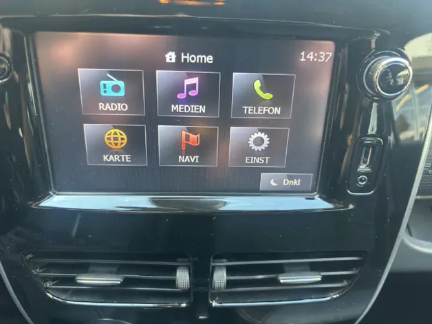 RENAULT Clio 0.9 TCe Swiss Edition S/S