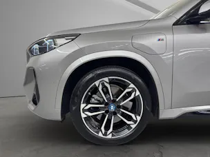 BMW X1 U11 30e xDrive paddles