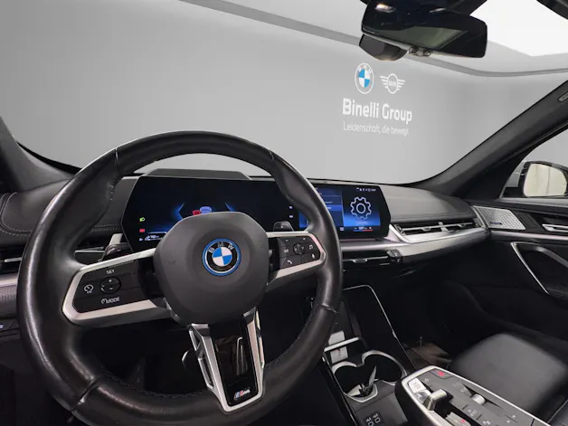BMW X1 U11 30e xDrive paddles