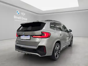 BMW X1 U11 30e xDrive paddles