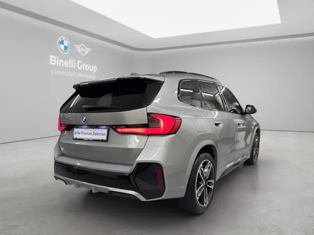 BMW X1 U11 30e xDrive paddles