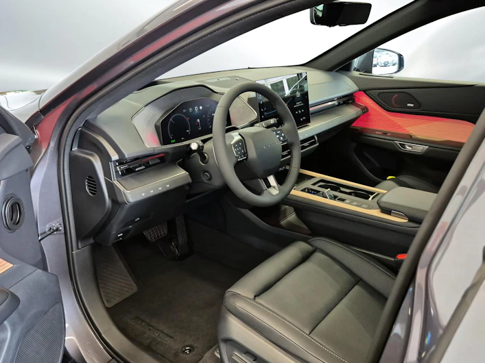 immagine del veicolo LEXUS ES