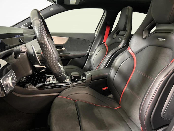Fahrzeugbild MERCEDES-BENZ A 35 AMG