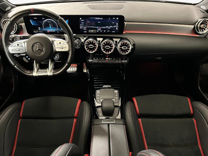 Fahrzeugbild MERCEDES-BENZ A 35 AMG