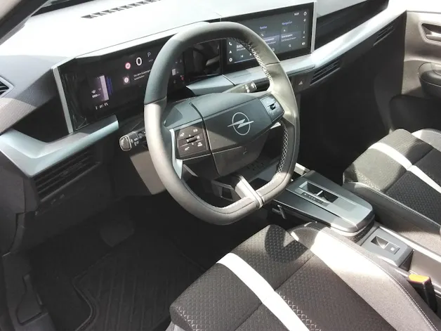 OPEL Frontera 1.2 T HEV Edition