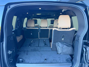 Fahrzeugbild LAND ROVER Defender 130 3.0 D I6 350 X-Dynamic HSE